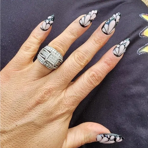 Butterfly Wing Press On Nail 3D Art, 24 pc Medium Sz, Short Almond Reusable NWT - Picture 4 of 11